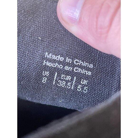 Call it spring  perforated ankle  boot  size 8 zip up - Picture 3 of 15